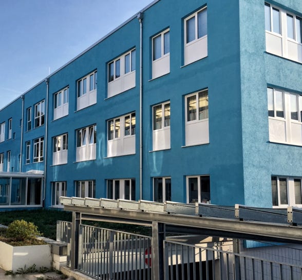 Blaues Haus, Ärztehaus Achdorf